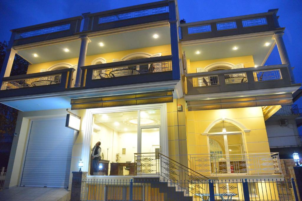 Royal'S Studios Loutra Edipsou  Exterior photo